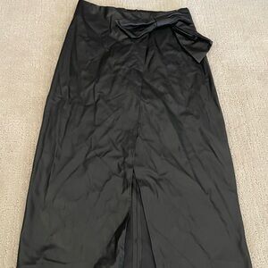 Stradivarius Black Skirt with Zipper Detail